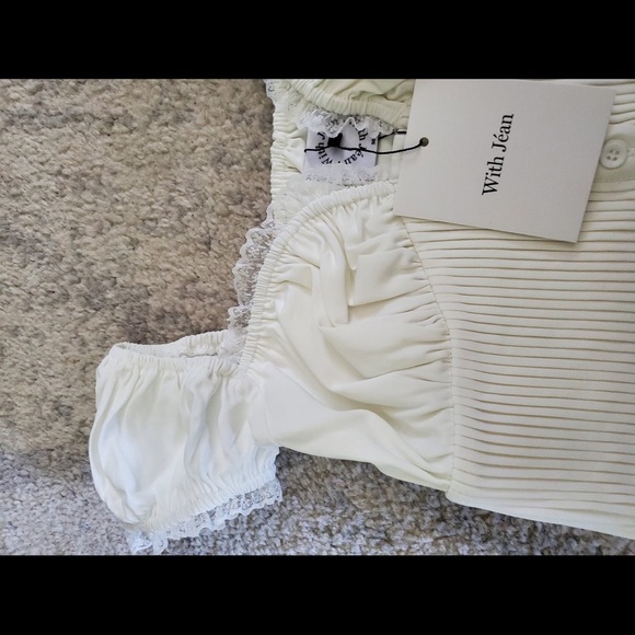 NWT With Jéan Remi lace puff sleeve top - SIZE M - Picture 6 of 11